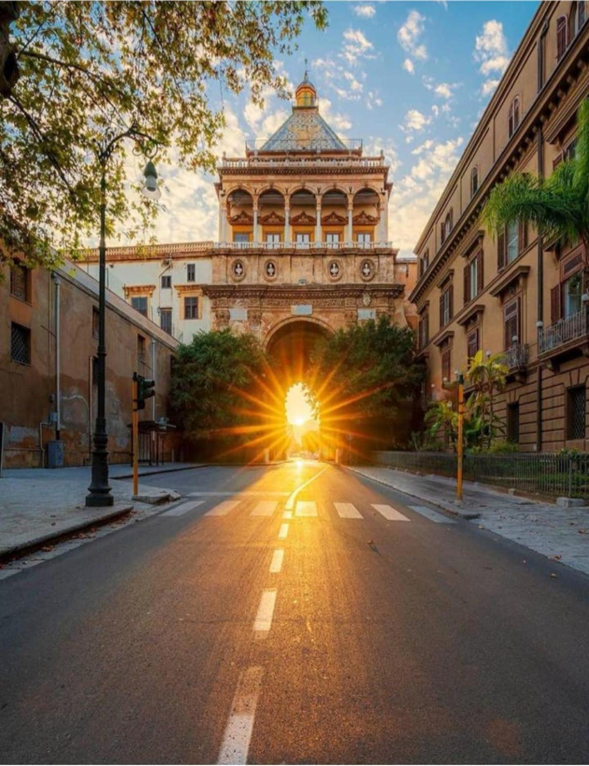 Hola Cathedral House Cadorna Leilighet Palermo Eksteriør bilde